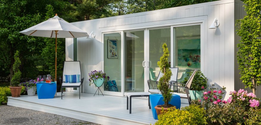 Should you rent or buy your shipping container?