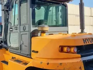 2024 12 Pneumatic Tire Forklifts  2018 HYUNDAI 70D 9 2 1.jpg