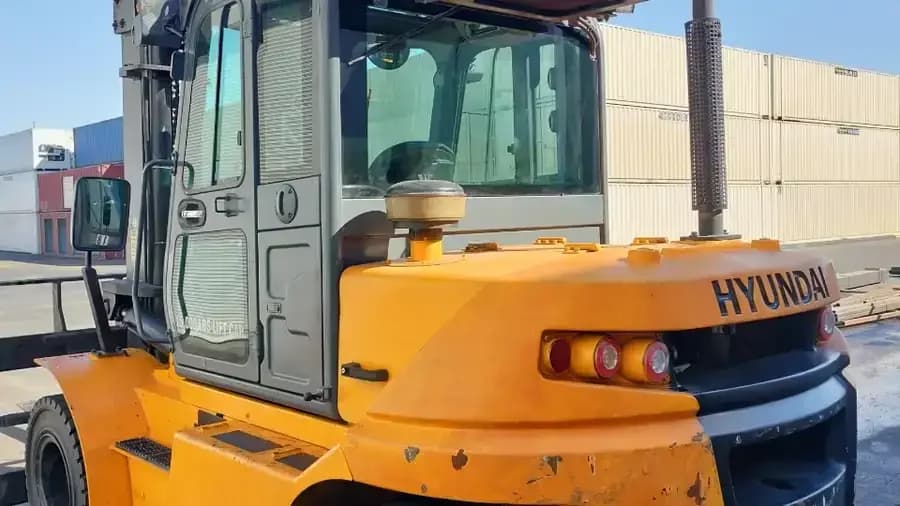 2024 12 Pneumatic Tire Forklifts  2018 HYUNDAI 70D 9 2 1.jpg