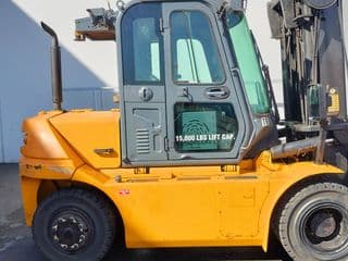 2024 12 Pneumatic Tire Forklifts  2018 HYUNDAI 70D 9 3 0
