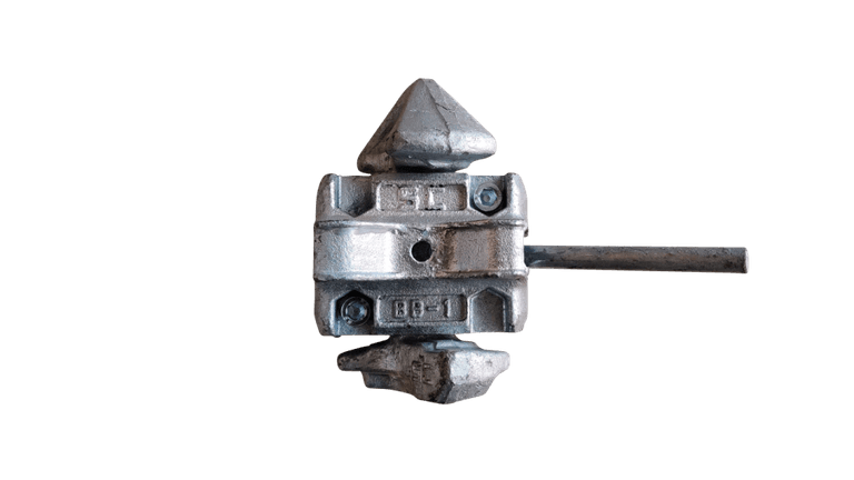 Double ended twist lock