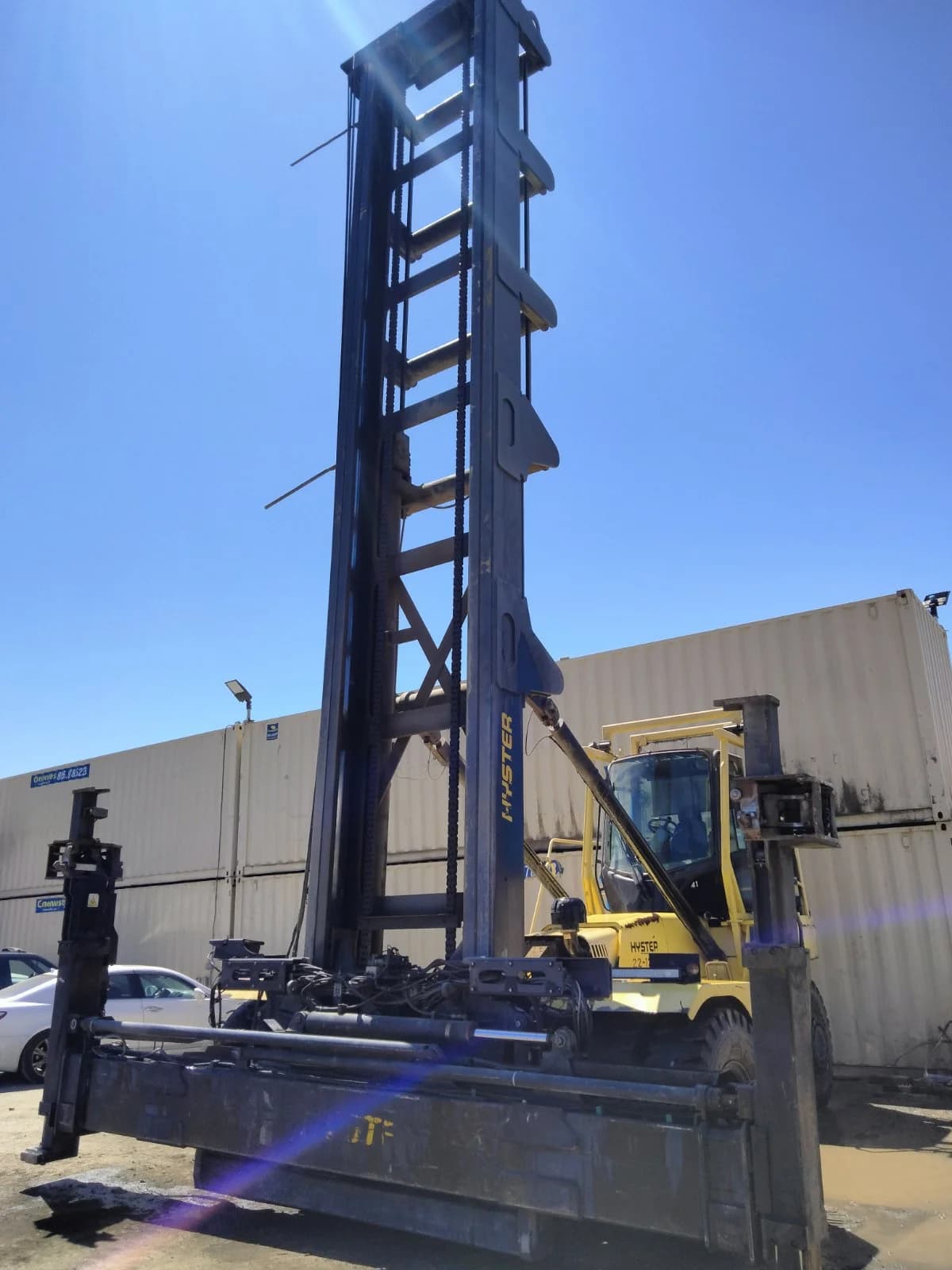 Hyster H22XM-12EC High-Stacker Container Handler – 40ft & 20ft Capacity