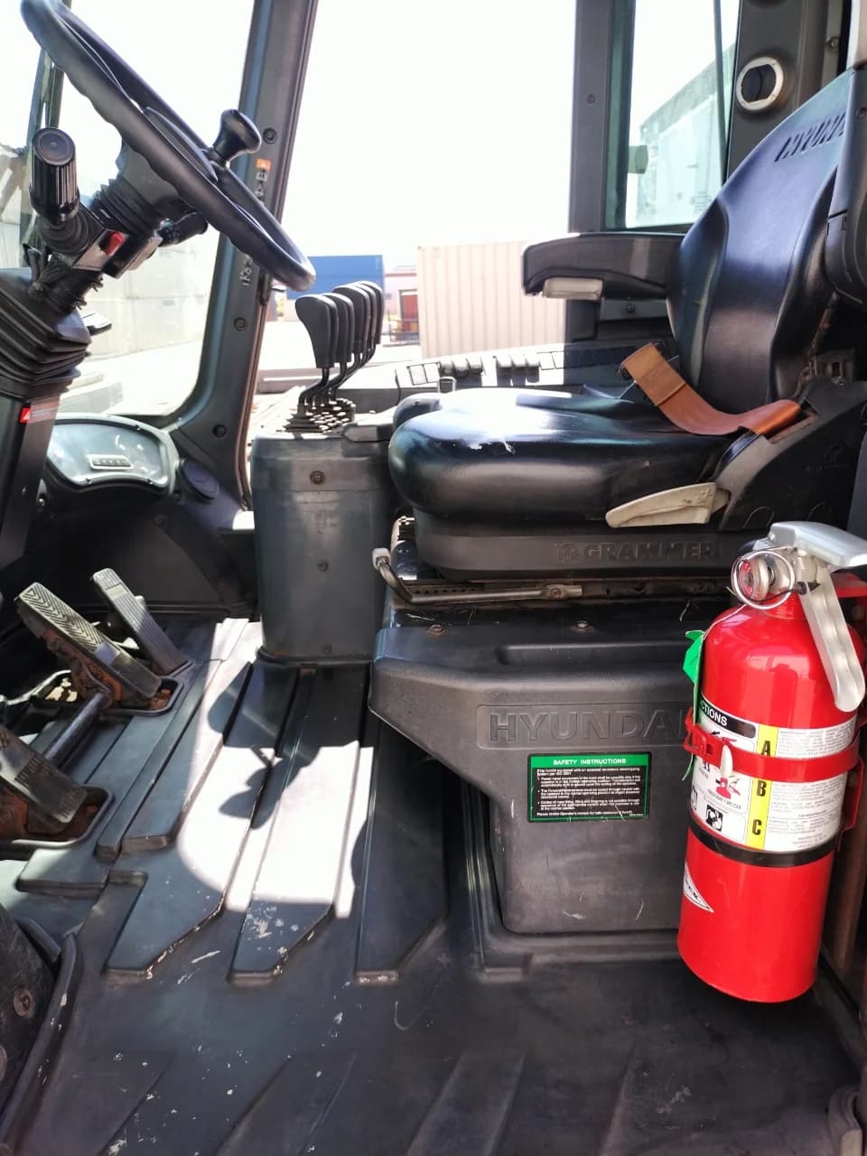 Pneumatic Tire Forklifts  2018 HYUNDAI 70D-9