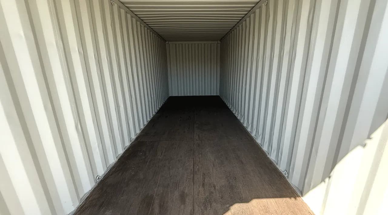 24ft Refurbished Storage Container