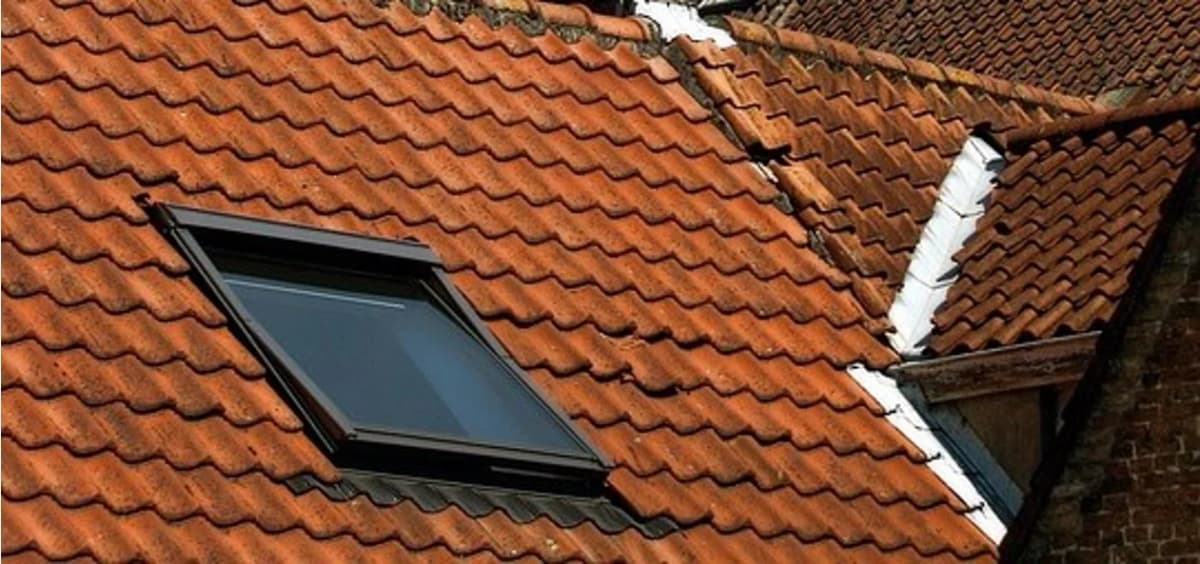 Ventilating Skylights