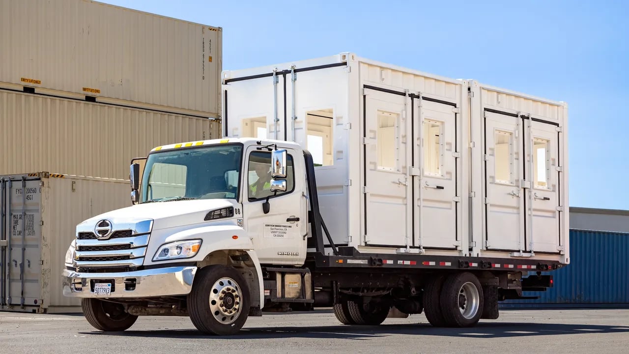 10ft machinery container placed on a truck