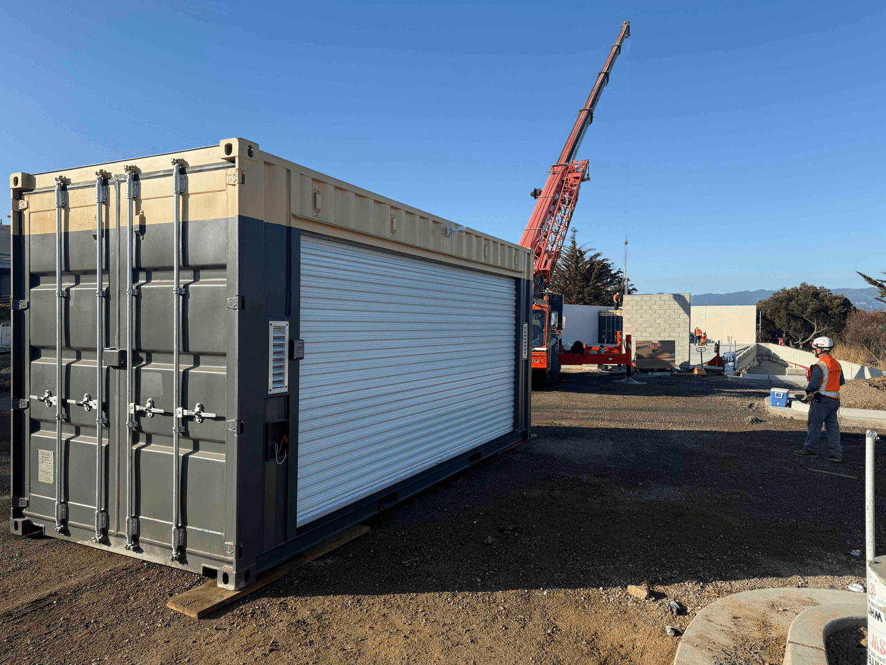 20ft 2 color storage w/ roll-up door side access