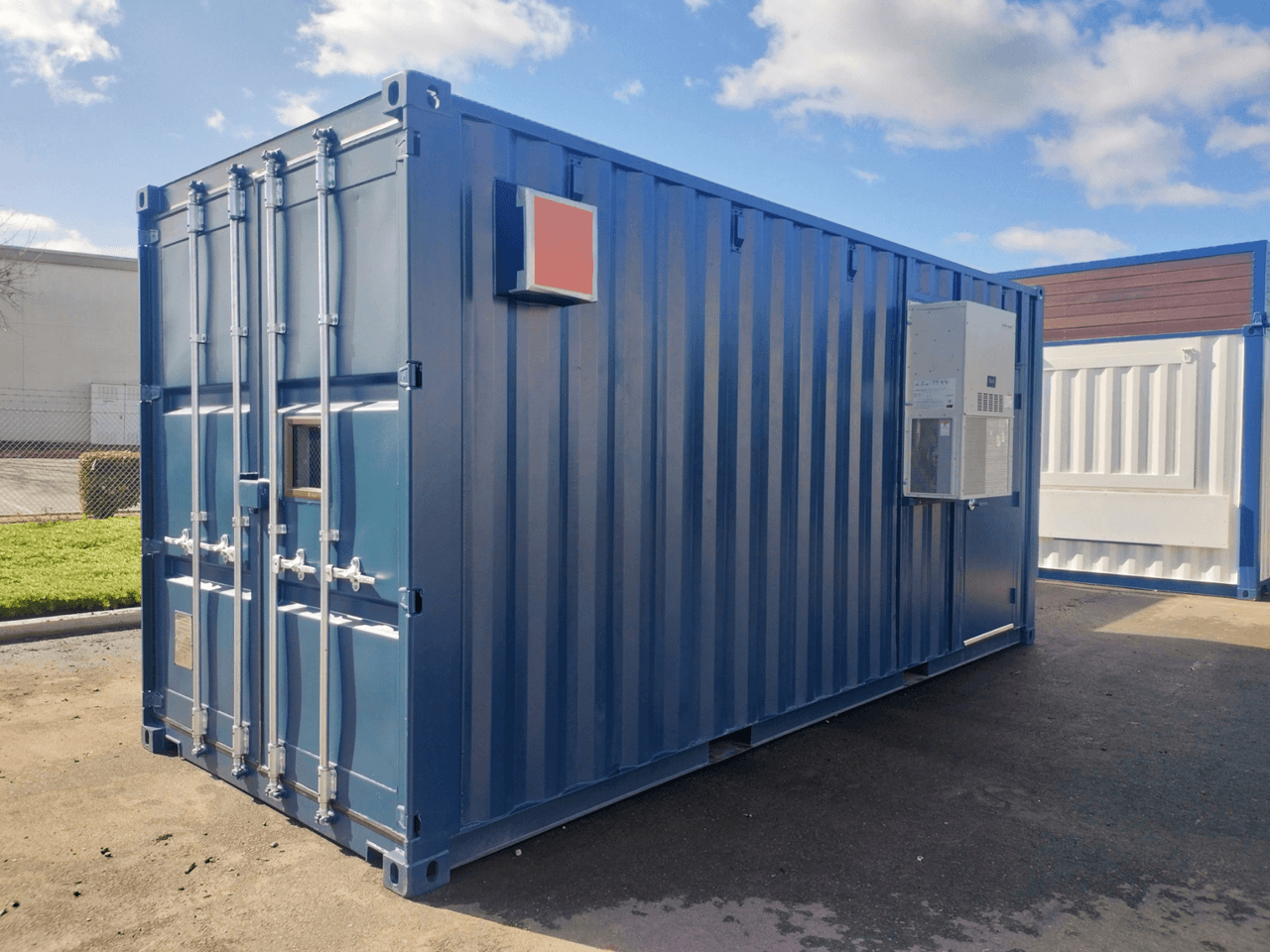 20ft container w/ mods