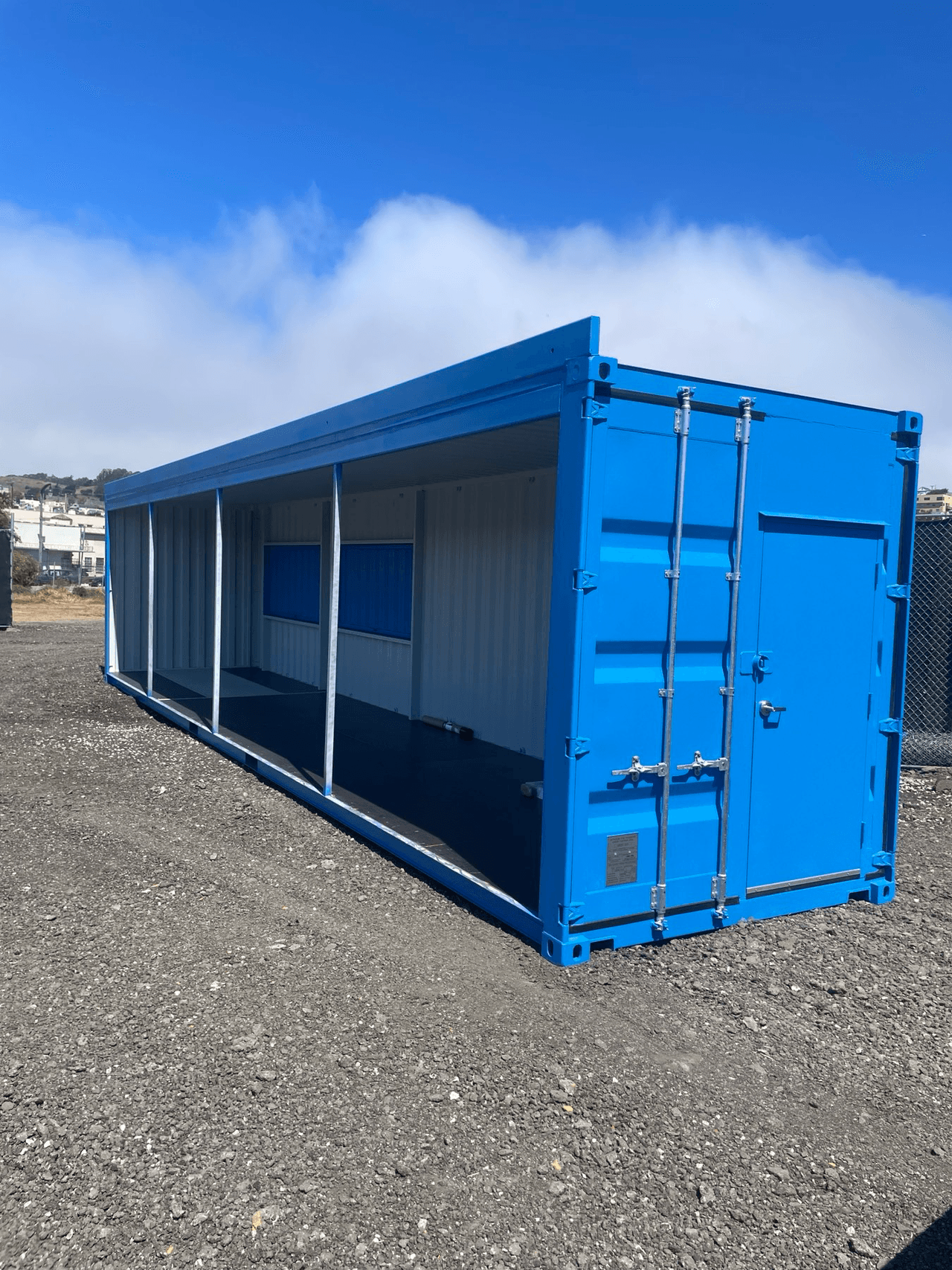 40ft container w/mods