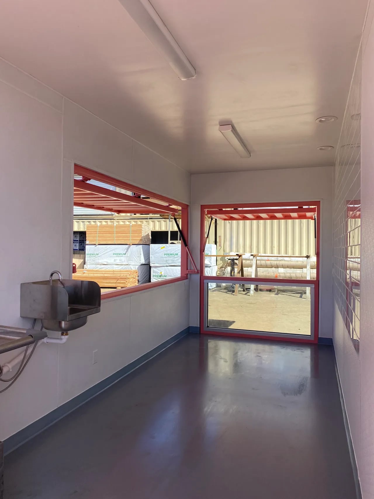 Bar container interior