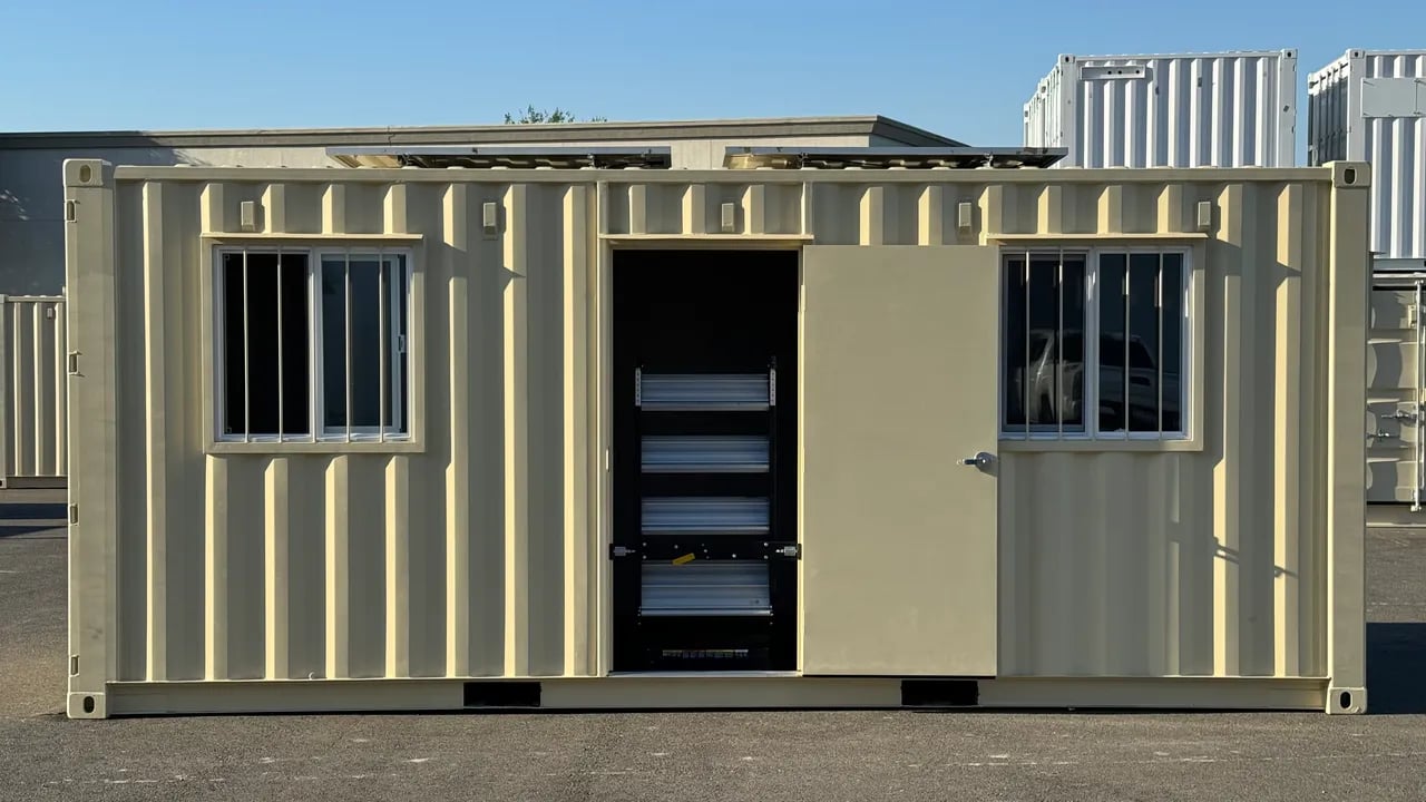 Full Solar with Trailer Steps