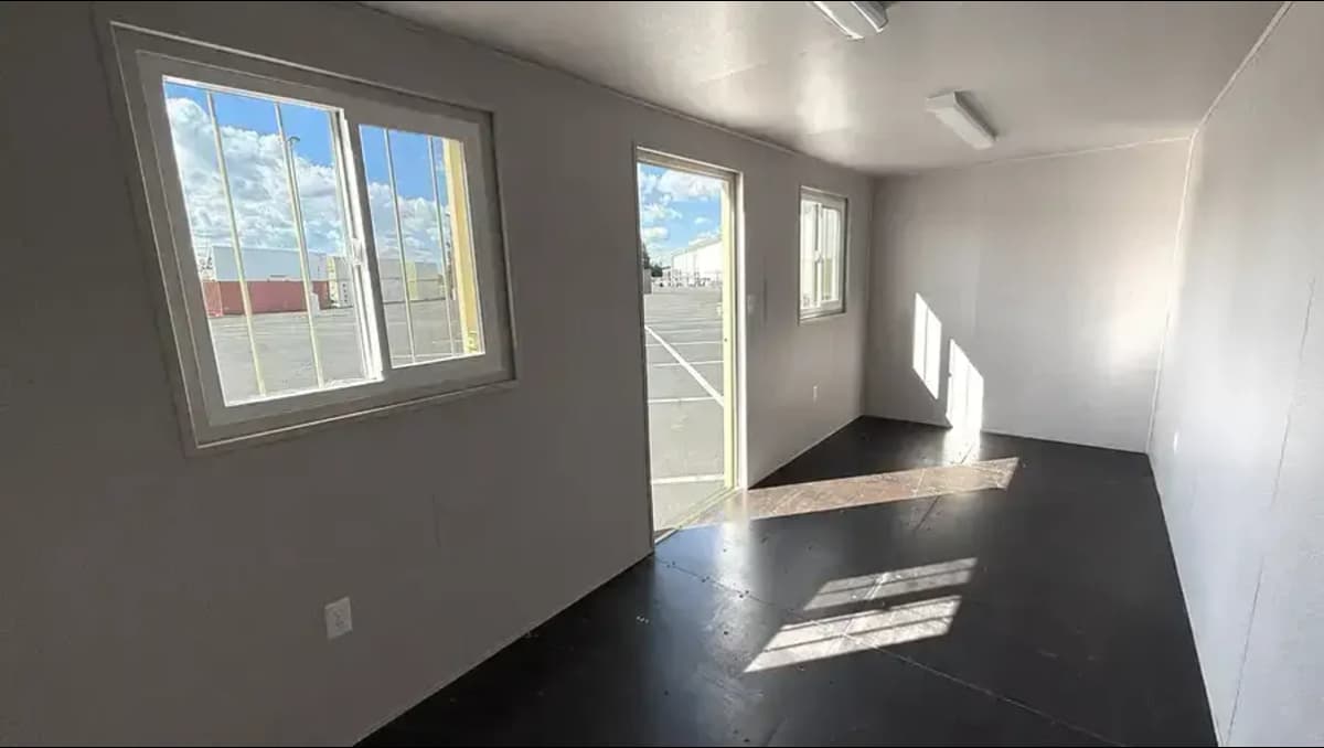 20ft new ground-level office container.