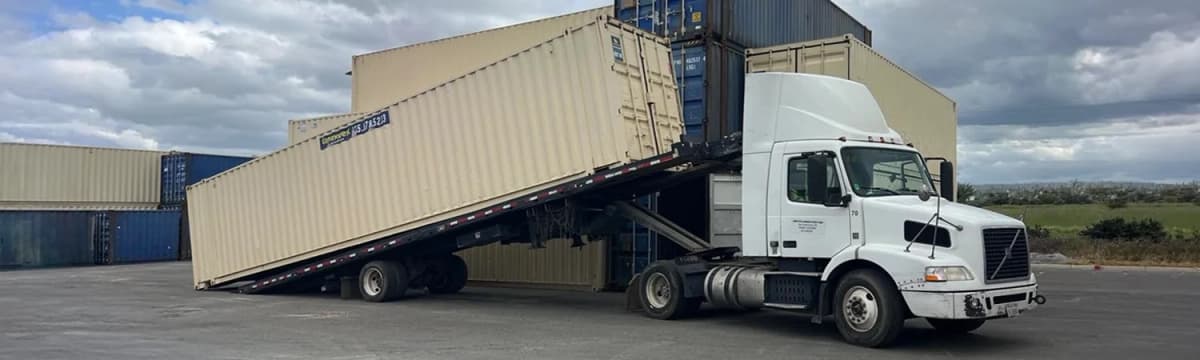 Conexwest yard and containers