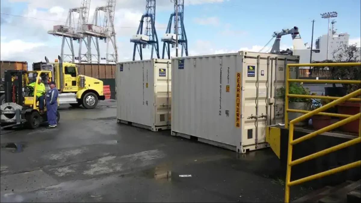 Containers used for industrial purposes
