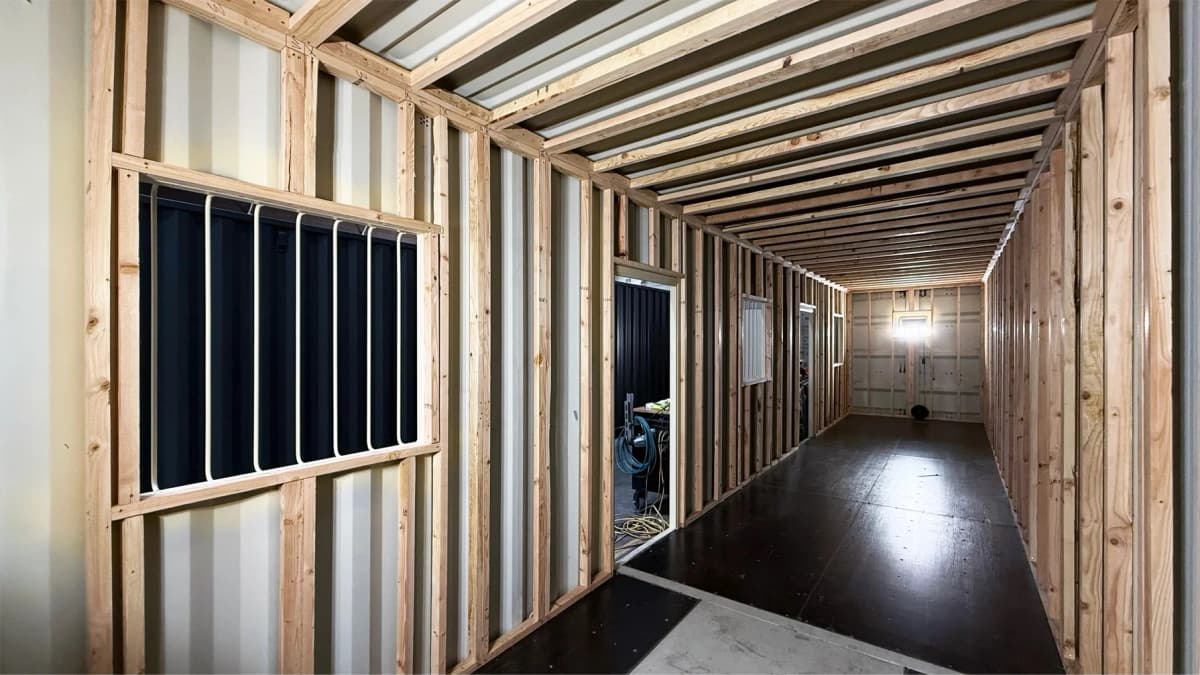 Interior finishing of the container