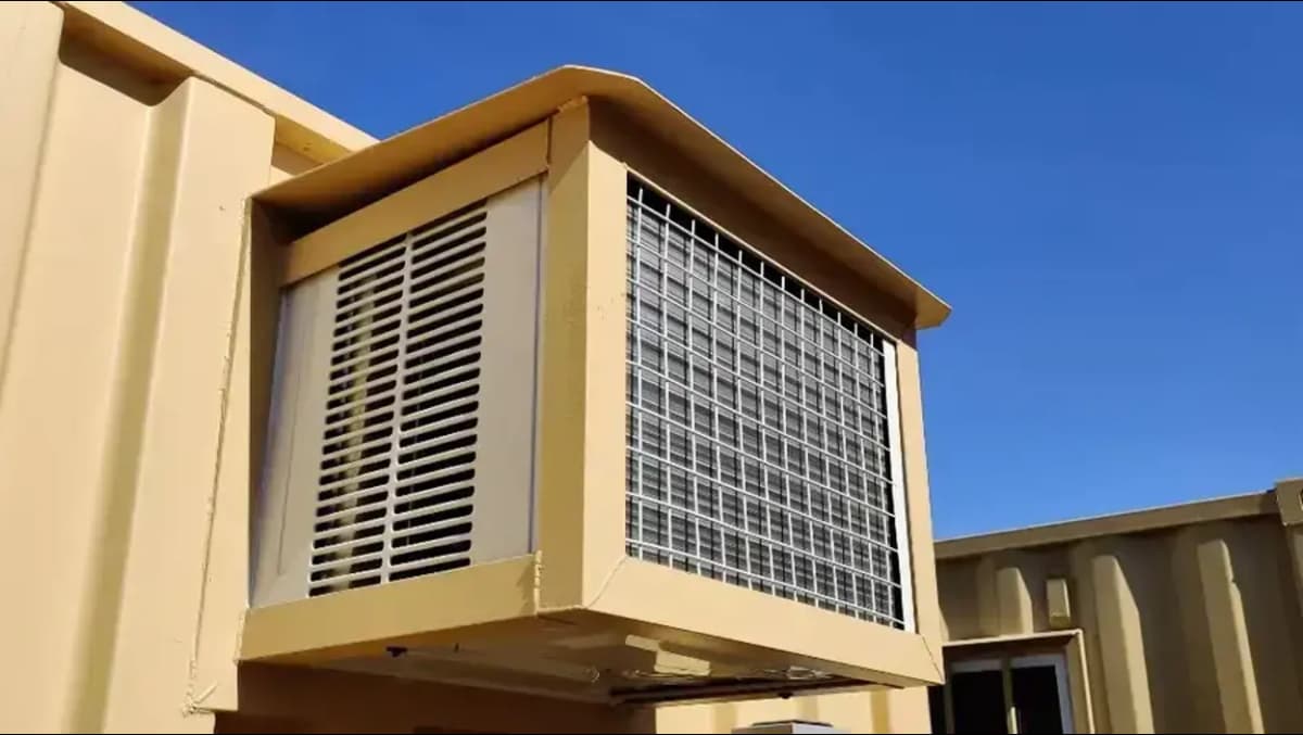 Air conditioner for shipping containers.