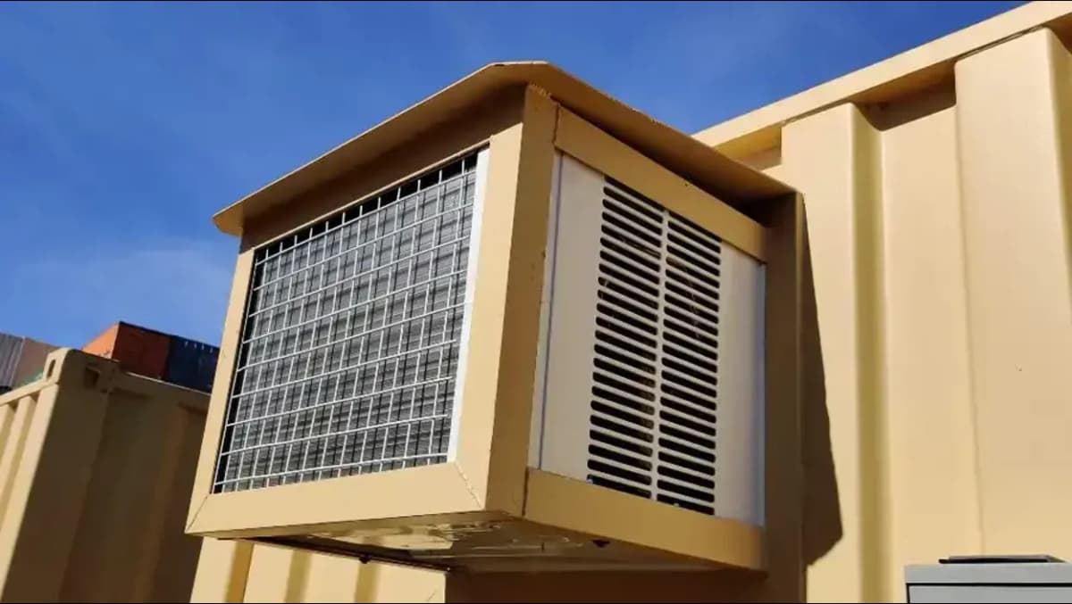 Air conditioner for shipping containers.