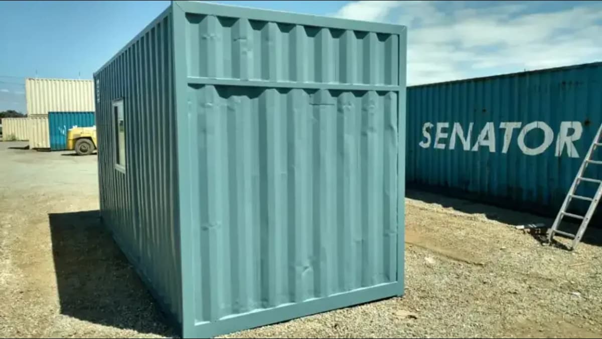 painting your shipping container