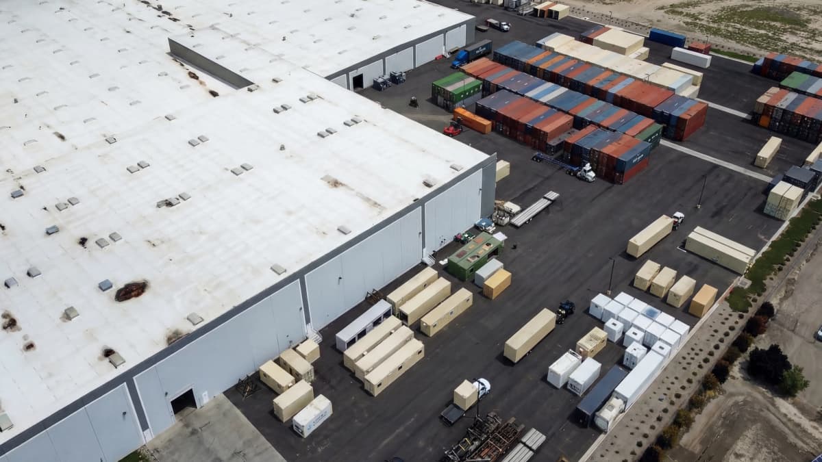 Conexwest yard and containers