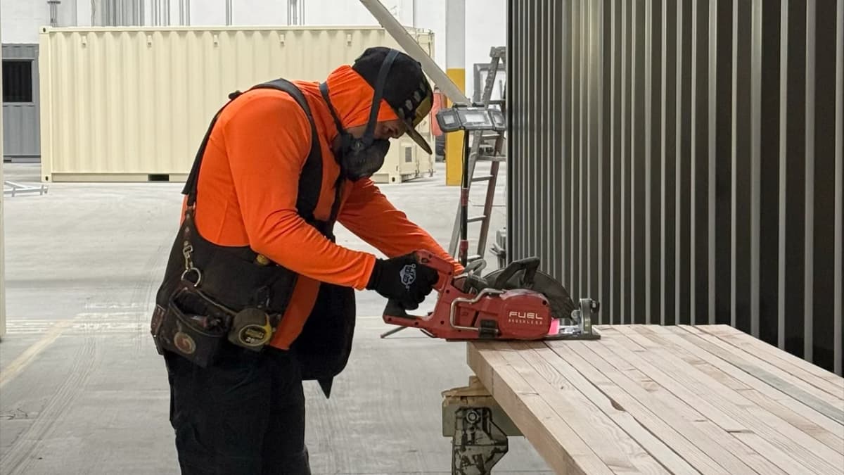 wood polishing