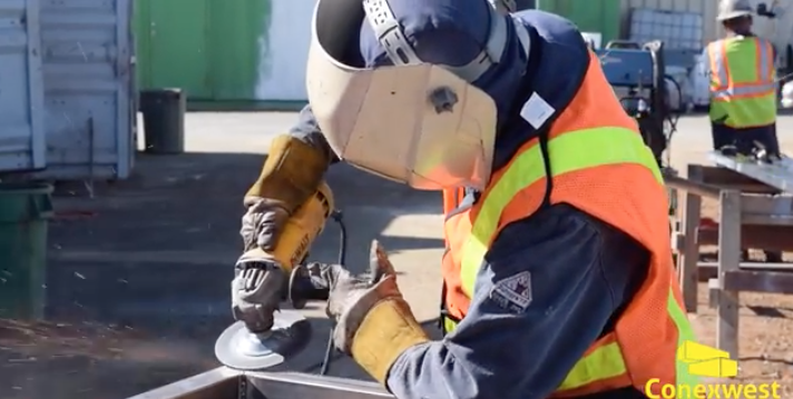 Build a living space from a steel shipping container: first steps