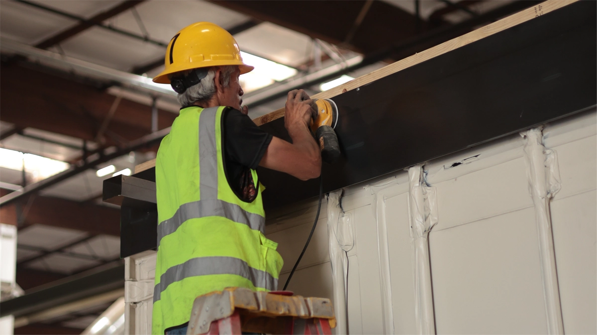 Container polishing
