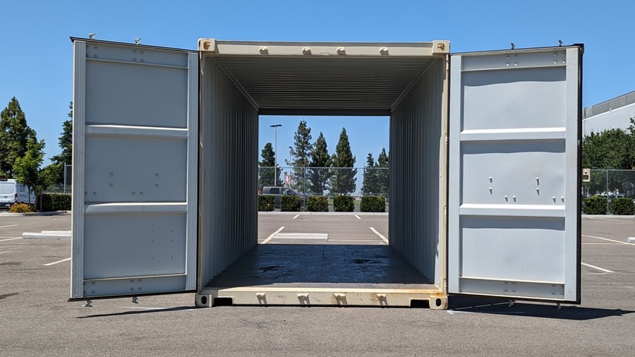 20ft storage container with doors on both ends