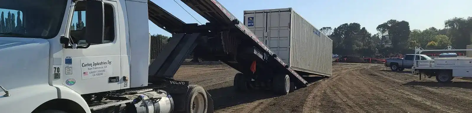 Shipping Container vs. Traditional Construction: A Comprehensive Comparison