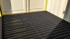 Containment tray